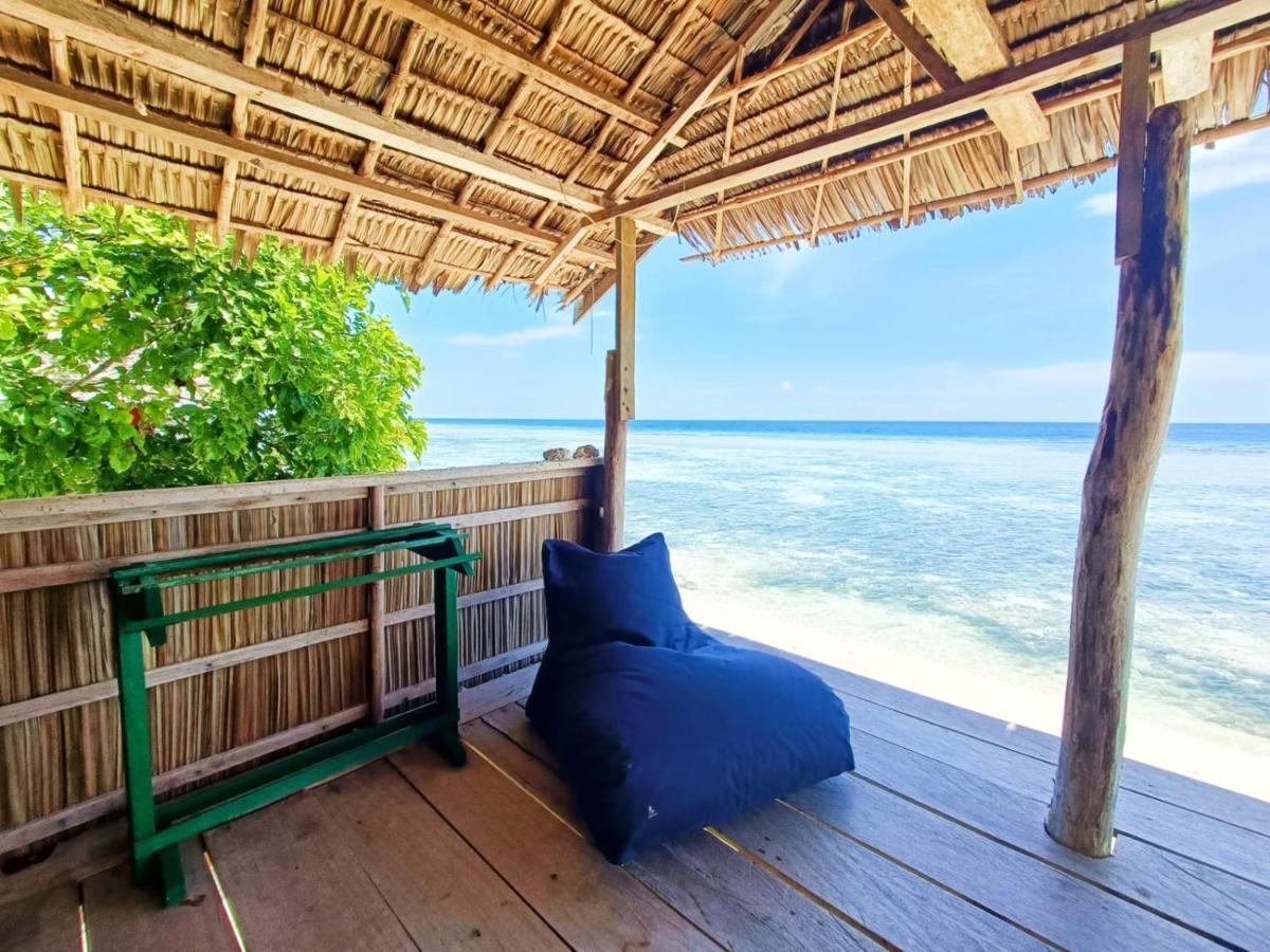 West Mansuar Homestay Pulau Mansuar Екстер'єр фото