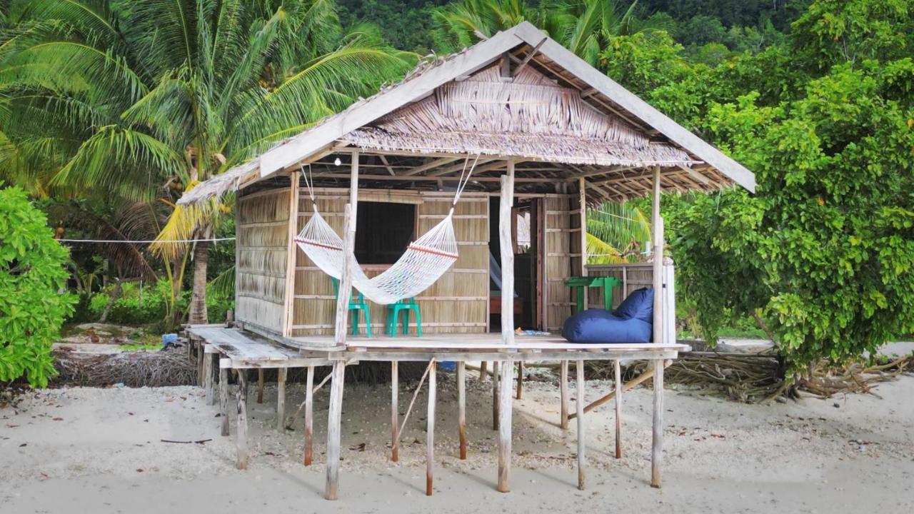 West Mansuar Homestay Pulau Mansuar Екстер'єр фото